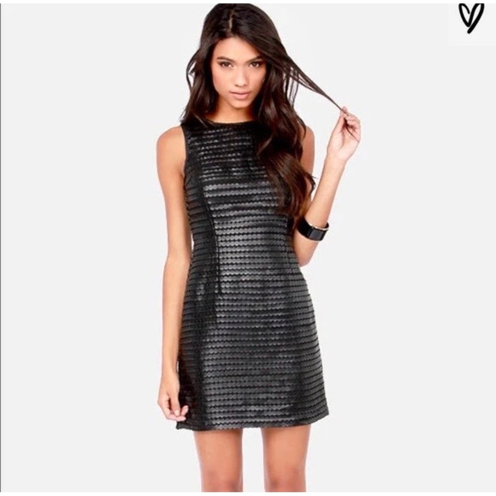 NWT BB Dakota Mini Dress Womens 4 Black Vegan Leather Scalloped Circle BD48303